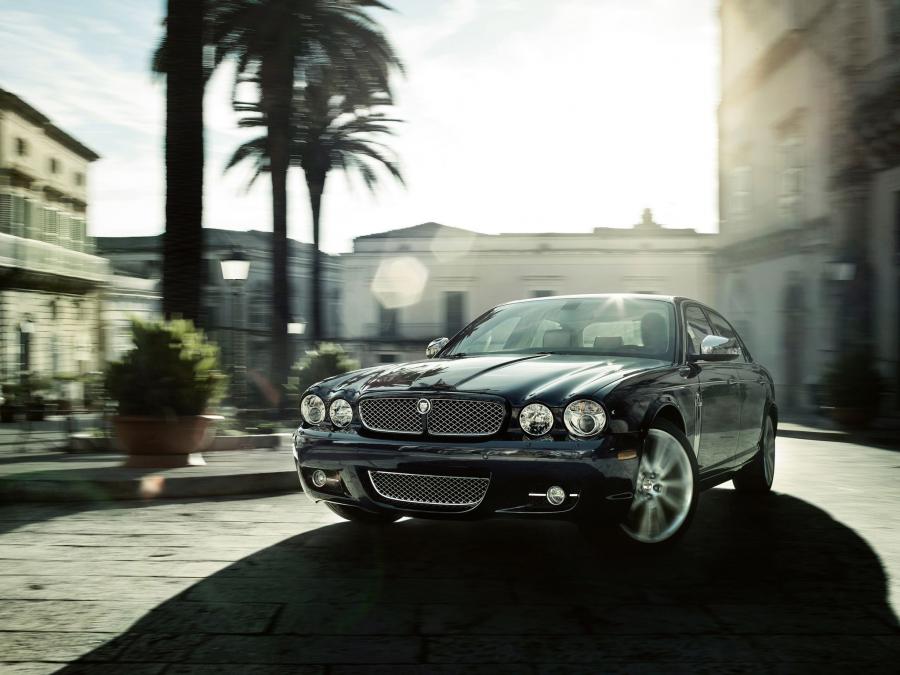  Jaguar XJ Portfolio 2008 года  (фото 3 из 8)